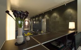 Neuer Thesenbereich mit Blick zum Eingangsbereich