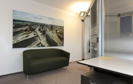 Beispiel Mitarbeiter-Office mit Grossprints