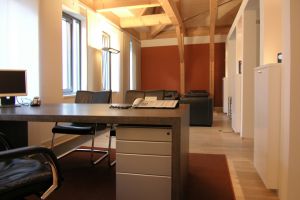 Büro mit Besprechungsecke