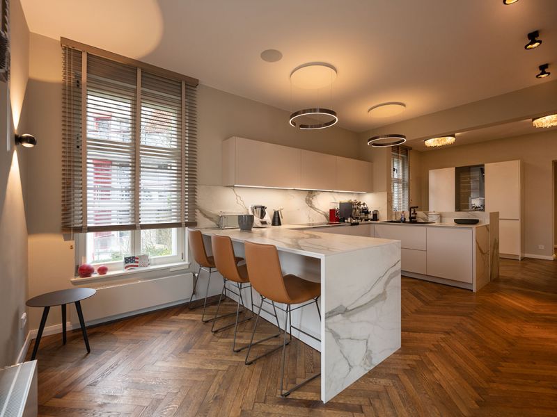 W+P Helmut Warnstedt Innenarchitekt - Altbauvilla am Griebnitzsee/Potsdam - Küche mit Essplatz