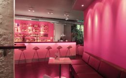 Lounge Ecke mit Blick zum Bartresen