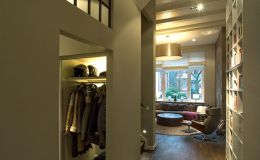 Cube mit integrierter Garderobe und Gäste-WC